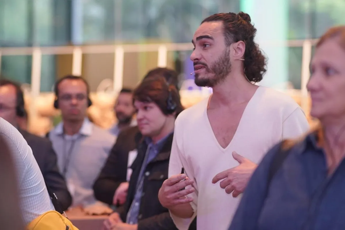 O artista Edson Pavoni, que esteve à frente da intervenção artística Timidez das Copas durante o evento