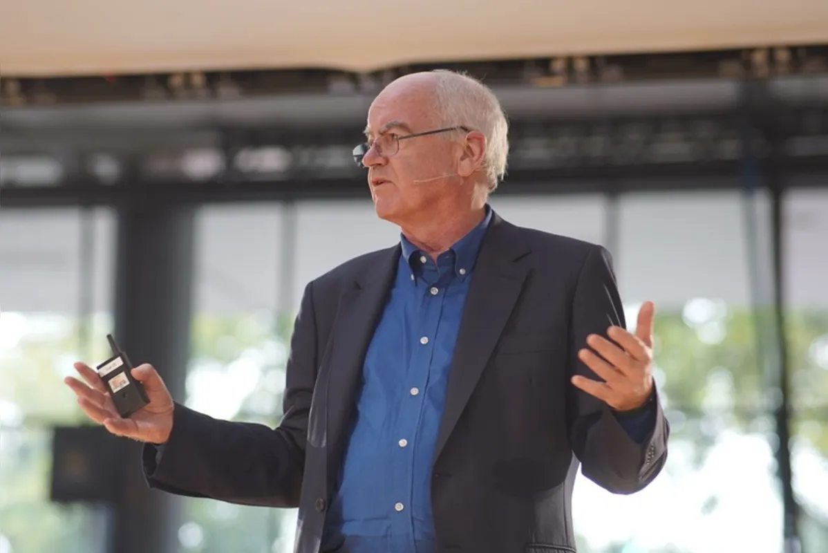 O especialista em sustentabilidade e autoridade mundial em responsabilidade corporativa e desenvolvimento sustentável, John Elkington
