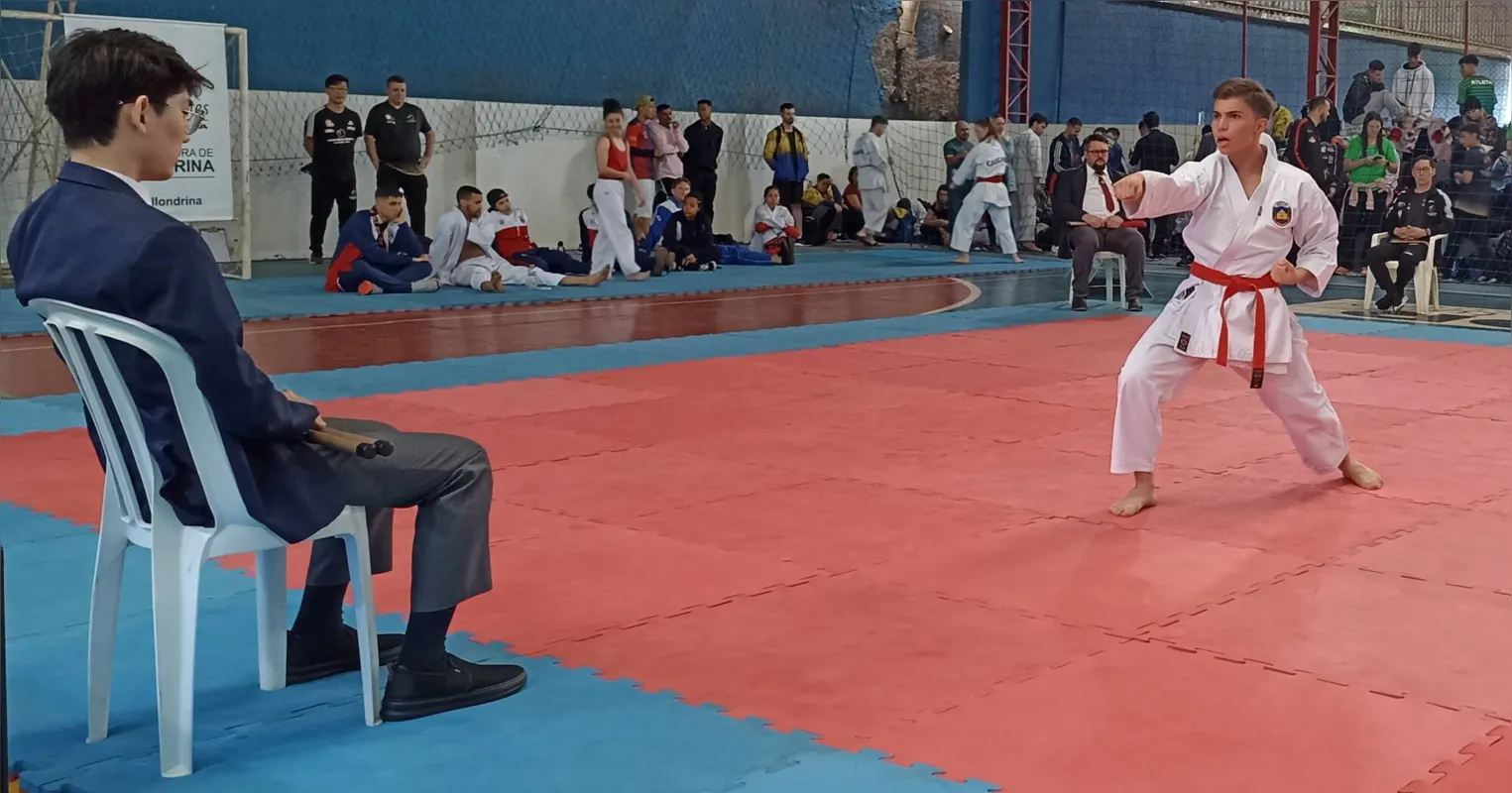 Em sua primeira participação em jogos, atleta do karatê Guilherme Rodrigues dos Santos, 17 anos, ficou em terceiro lugar