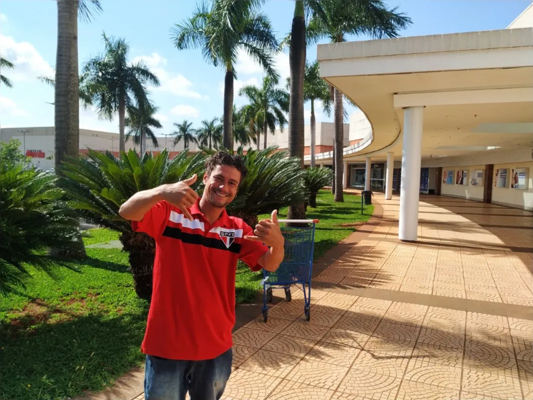 Luis Paulo Ferreira, 35 anos: "Trabalhei num dos restaurantes deste shopping, antes de ficar em situação de rua"