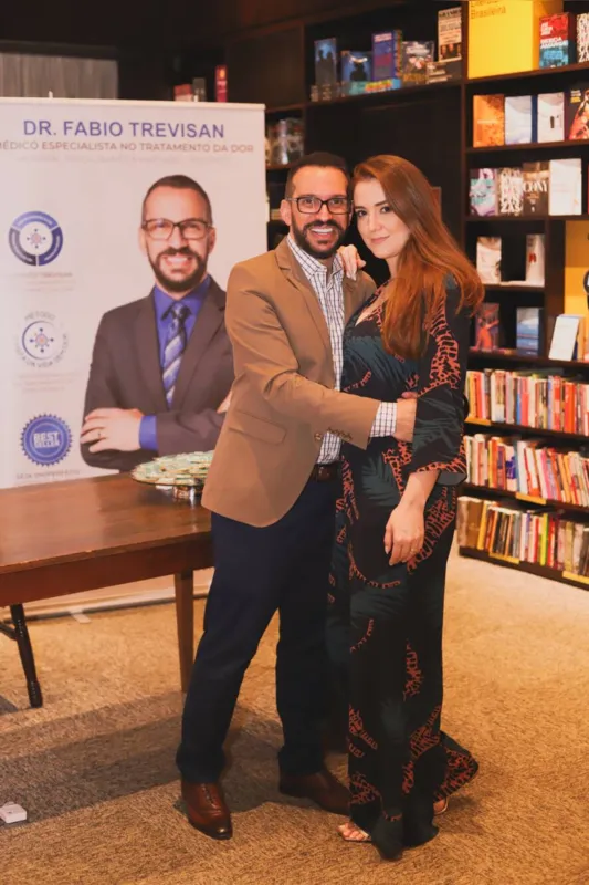 Dr. Fábio e a esposa, a arquiteta Karine Faccioli Trevisan: ela assina o projeto do Instituto Trevisan, que estreia endereço no edifício Torre Siena, em 2023