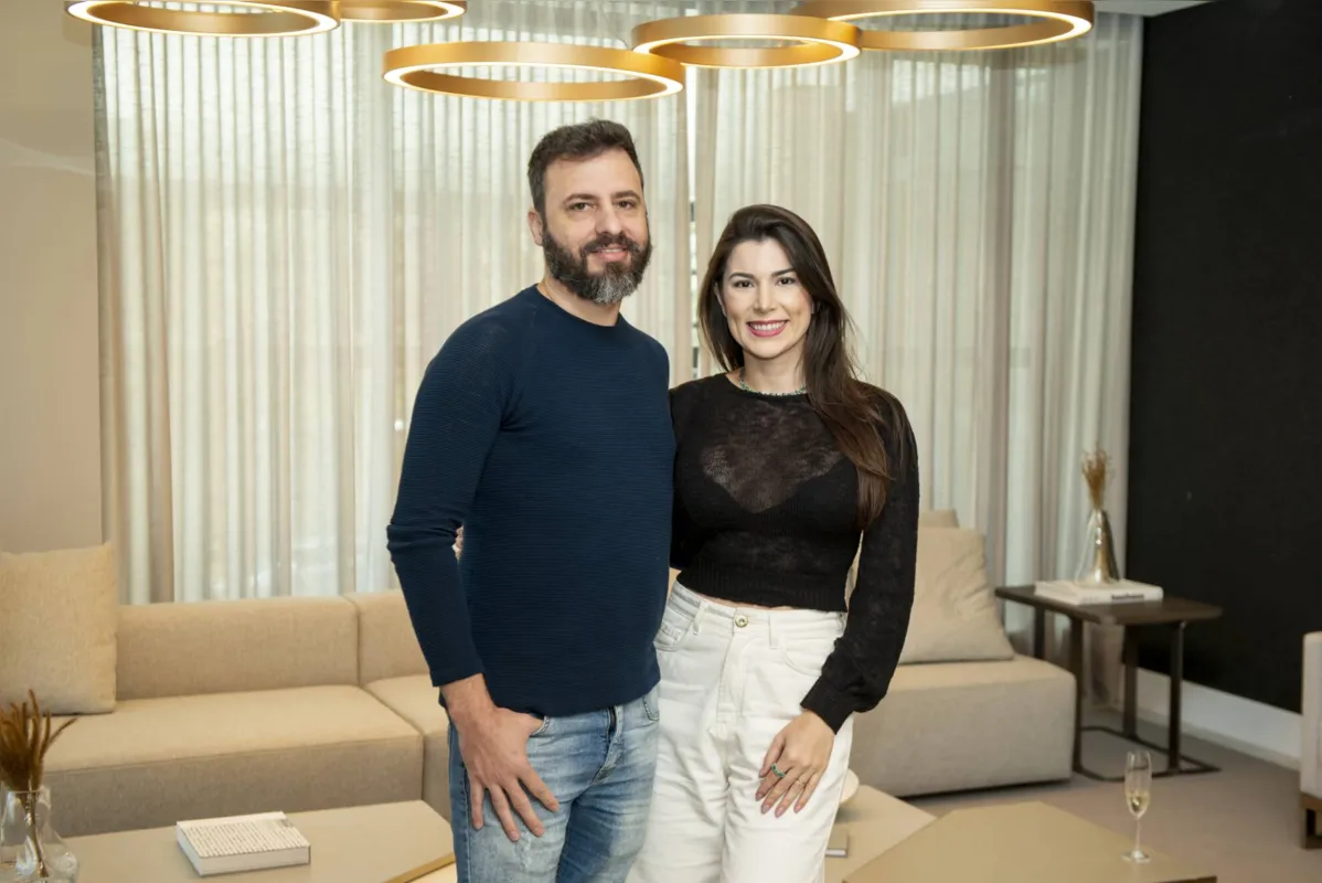 Volnei Munhoz e Larissa Torrecilha