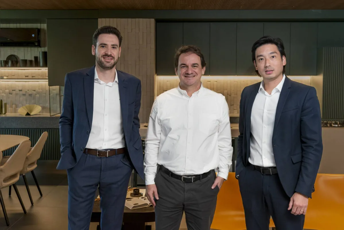 Anderson Pacheco, gerente comercial, Marcelo Resquetti, diretor da Plaenge e Rodolfo Sugeta, gerente regional