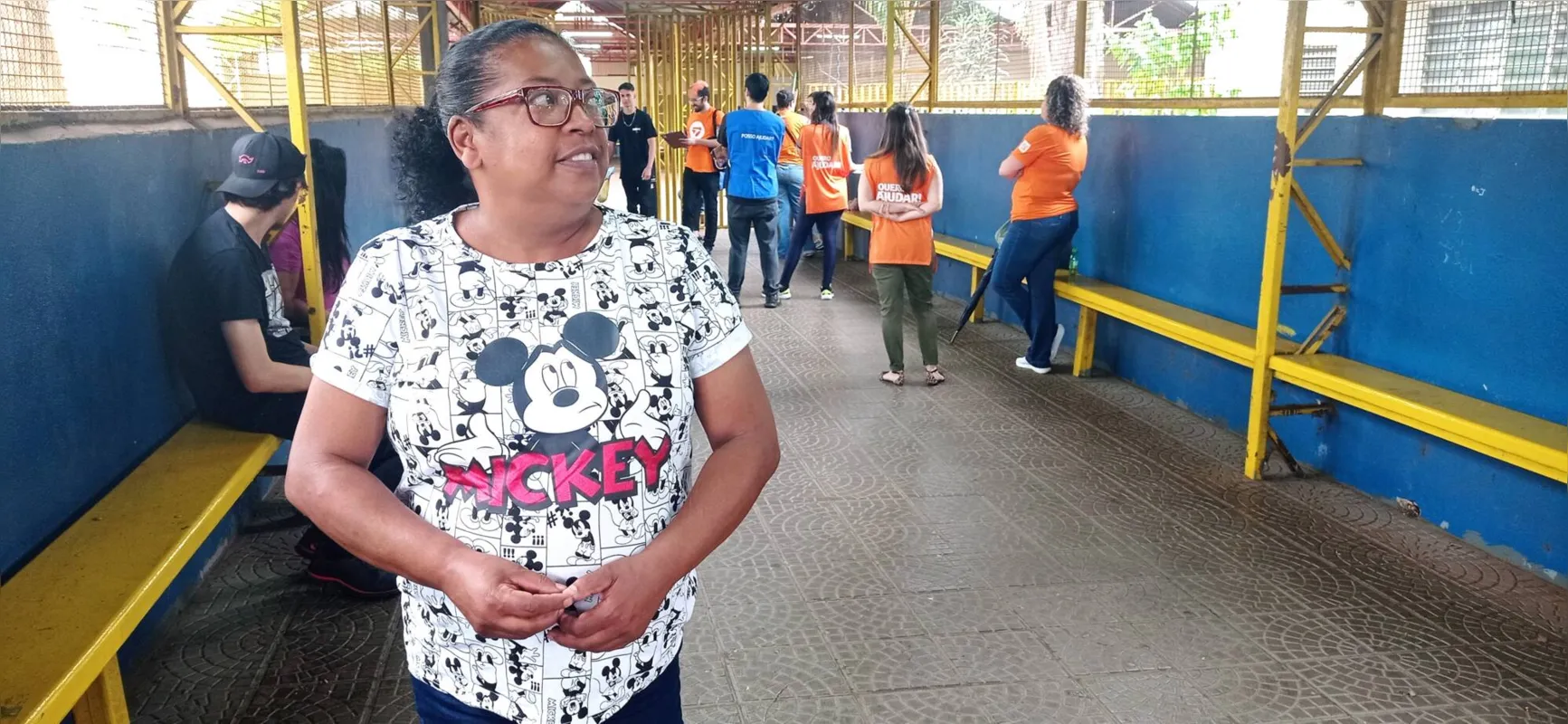 A dona de casa Edna Cruz dos Santos estava mais ansiosa que seu filho  João Pedro, que estava prestando o Enem pela primeira vez.