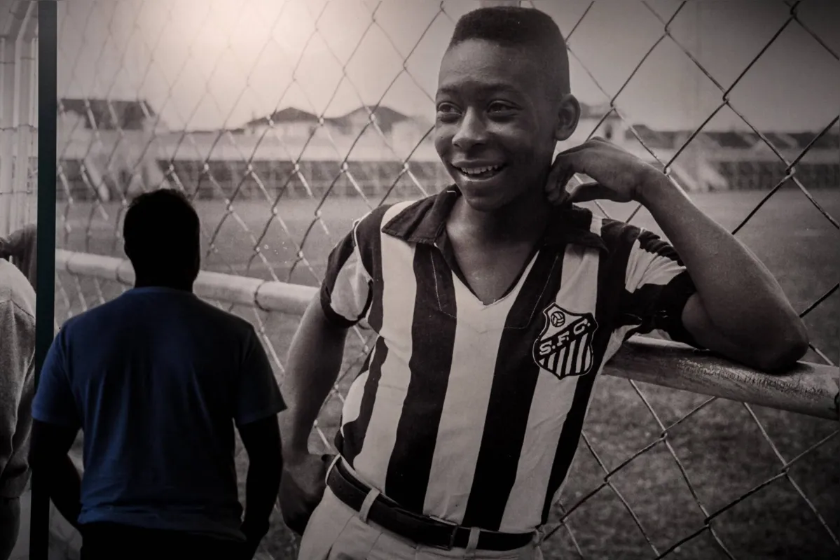 A perda do rei Pelé, nos últimos dias de 2022, trouxe a tristeza nacional e a certeza de que aqui também tivemos a majestade de um craque que levou o Brasil para o mundo