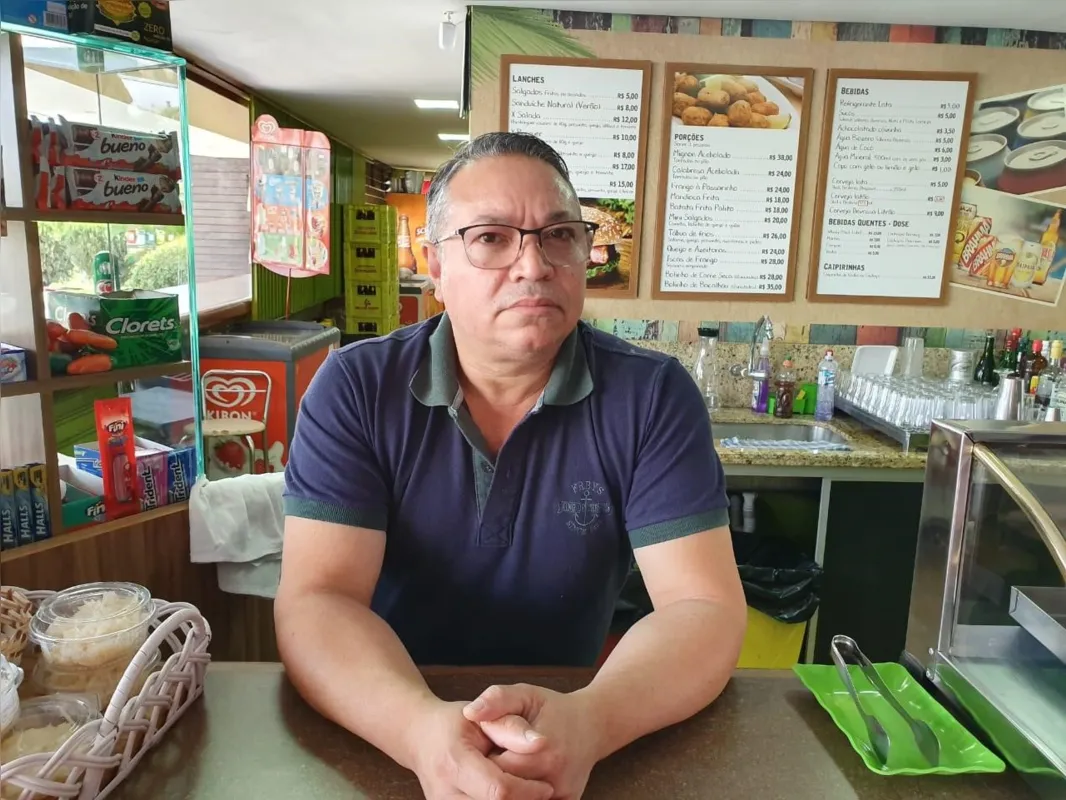 José Antônio de Souza, dono de uma lanchonete, aguarda a redução dos juros para fazer a tão sonhada reforma em sua casa