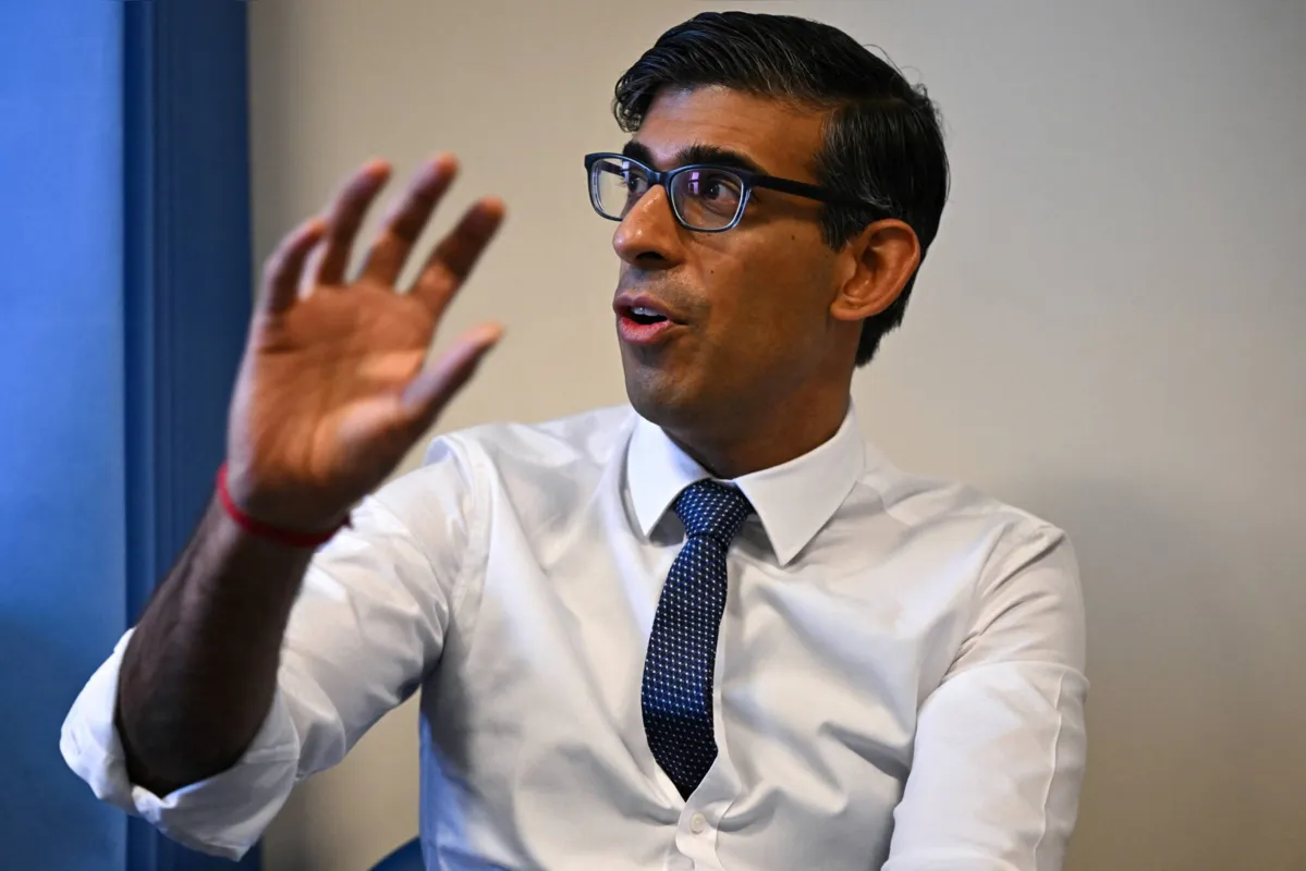 O britânico Rishi Sunak também ofereceu ao petista e seu governo "total apoio do Reino Unido"