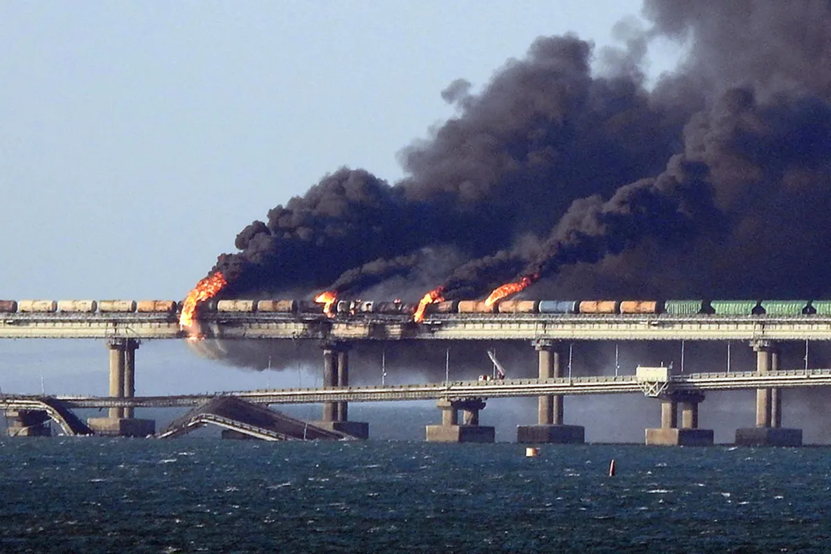 Imagem ilustrativa da imagem Rússia acusa Ucrânia por explosão em ponte na Crimeia