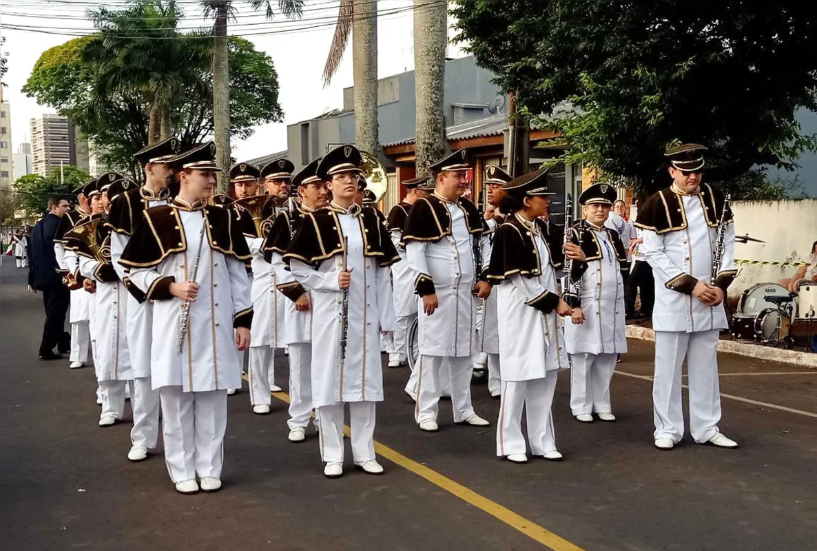 A Orquestra de Metais de Londrina também se apresenta no Lago Igapó 2 nesta segunda-feira juntamente com Derico