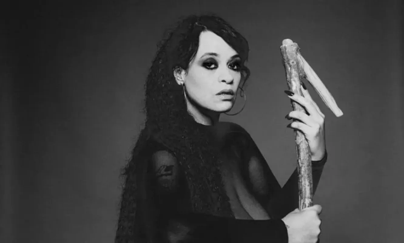 Tulipa Ruiz lança 'Habilidades Extraordinárias", seu quinto álbum
