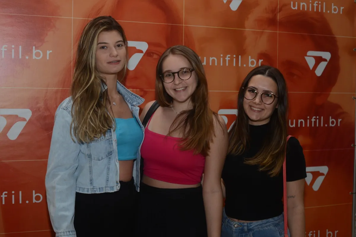 Maria Luiza Martineli Vareschi Torezan, Laura Tombolim Carvalho e Késia Baniski Moreira