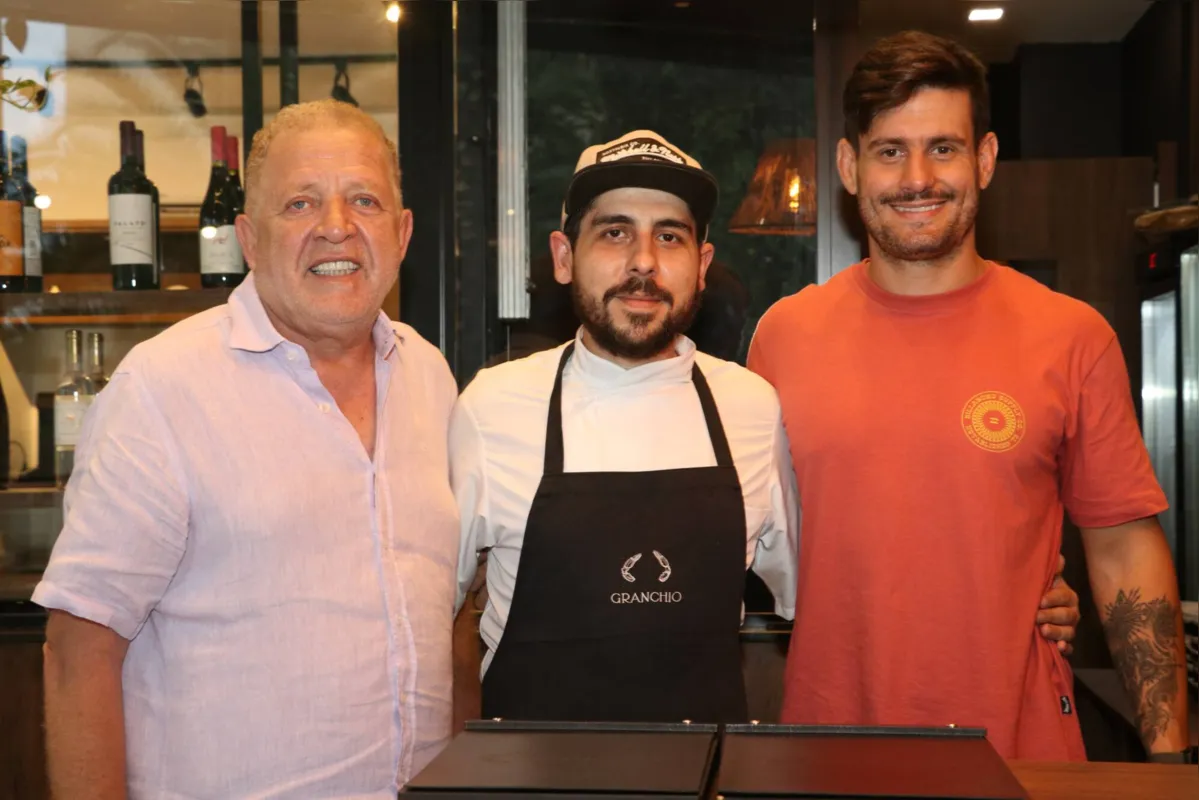 O empresário Oswaldo Calixto, o chefe João Pistelli e Renan Calixto.