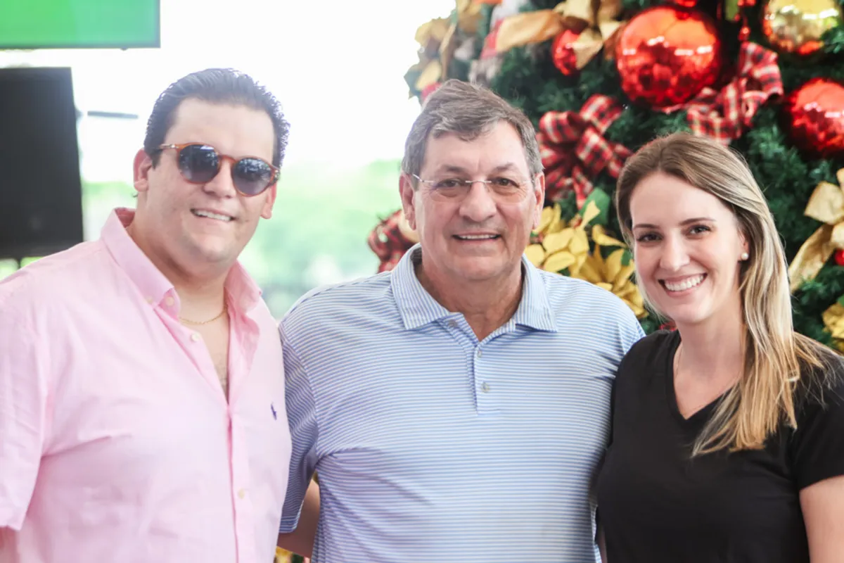 O golfista Cizo com os seus filhos
