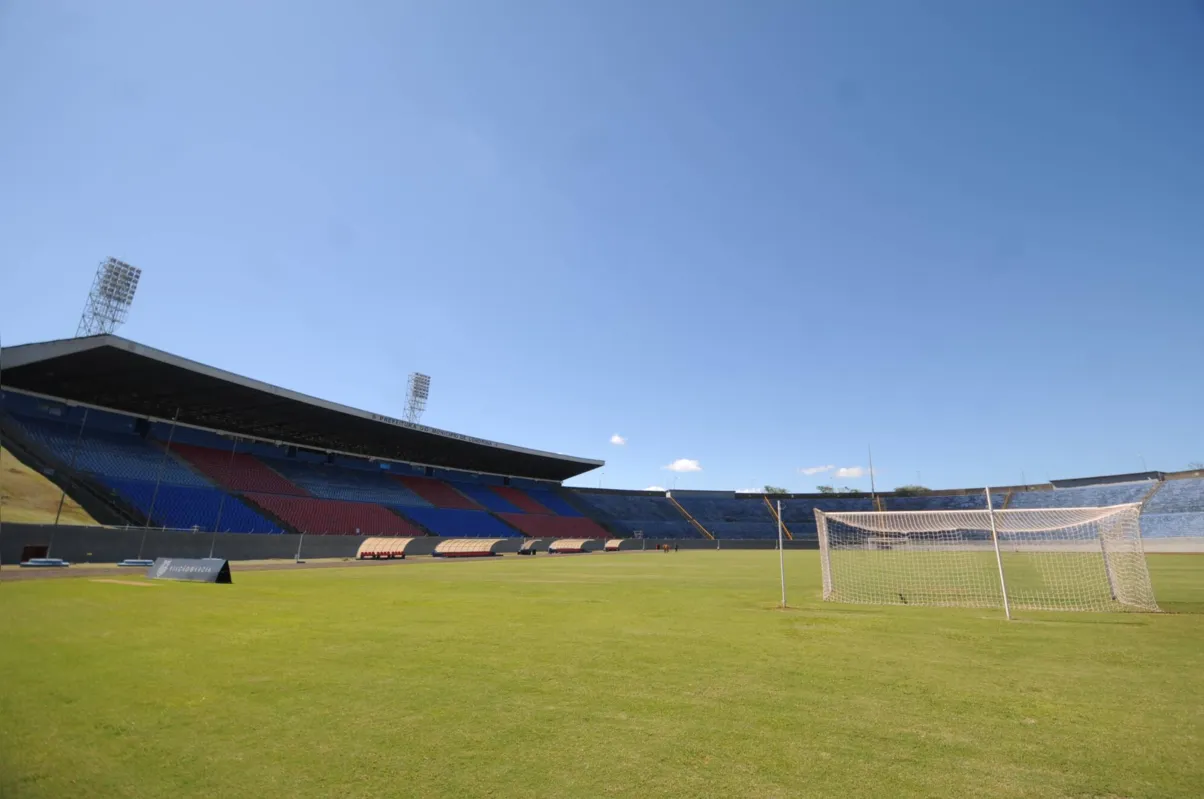 Projeto para trocar completa do sistema de iluminação do estádio do Café tem custo de R$ 6,5 milhões
