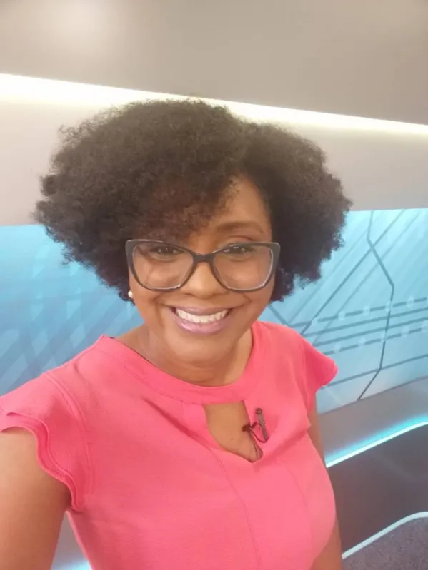 Amanda Crispim Ferreira tratou sobre “O letramento literário de Carolina Maria de Jesus”, e lançou obra sobre a poesia da escritora brasileira