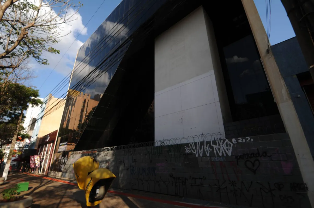 O imóvel foi a leilão com lance mínimo de R$ 16,2 milhões, mas não houve interessados