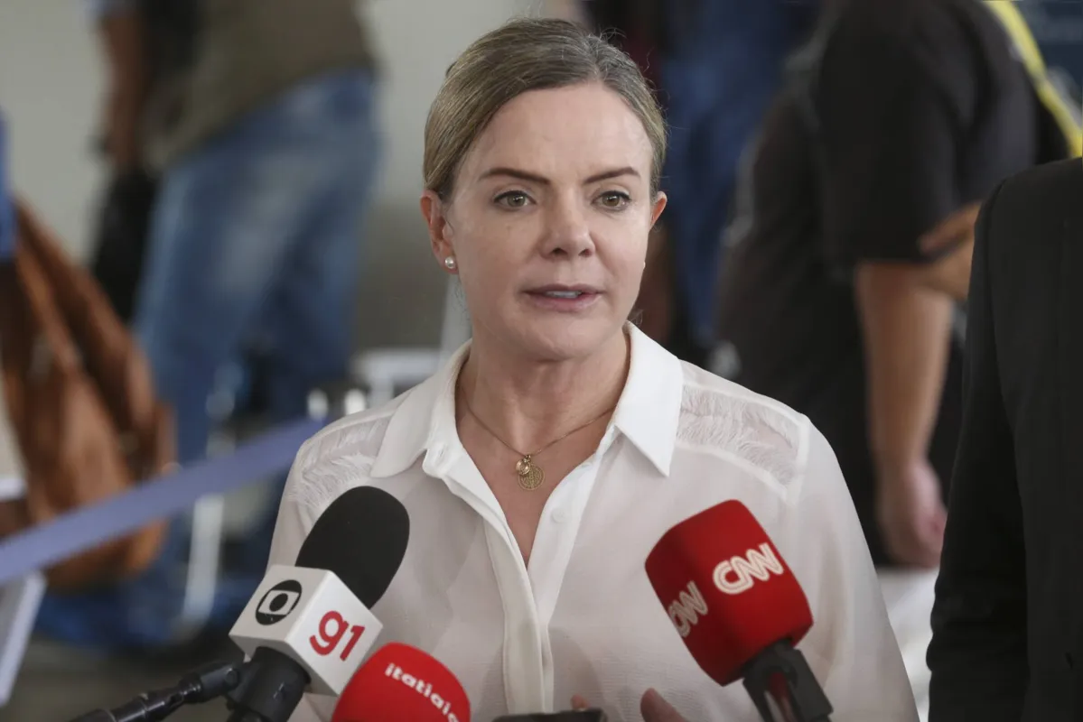 A deputada federal e presidente naciona do PT, Gleisi Hoffmann, garante que modelo de concessão terá tarifa menor