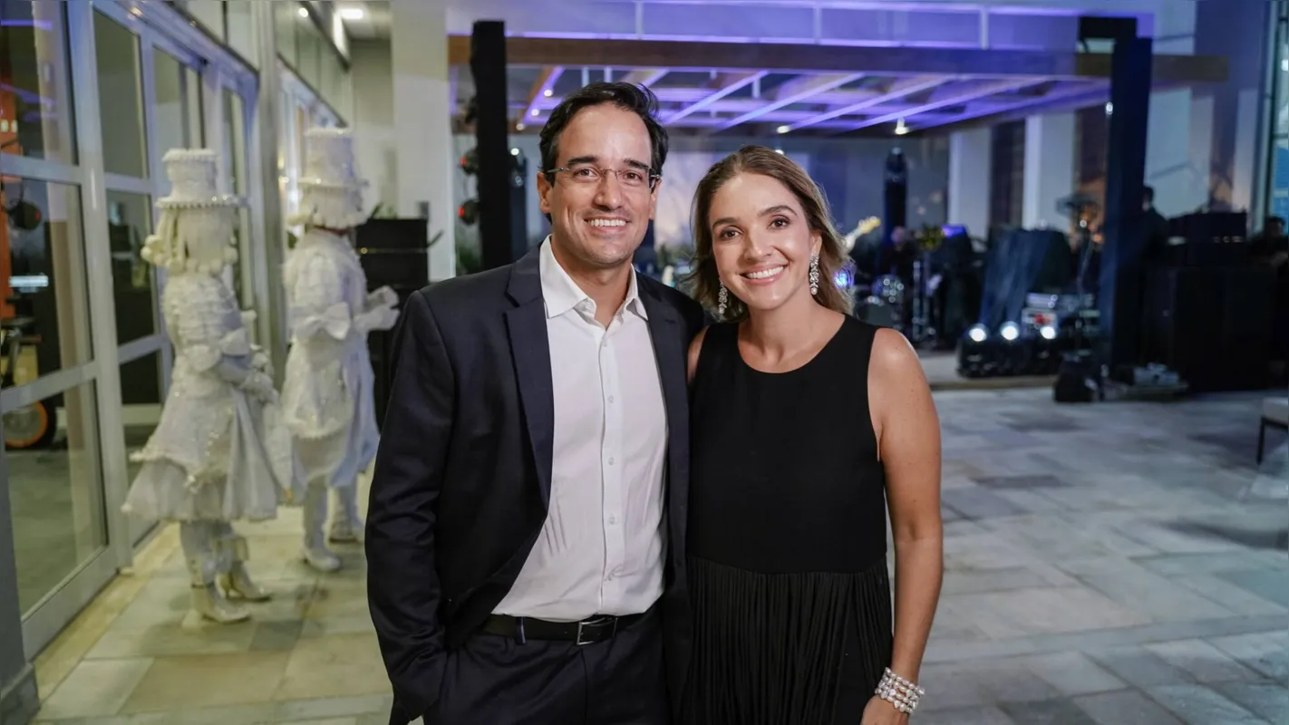 Fábio Mansano e Roberta Alves Nunes Mansano