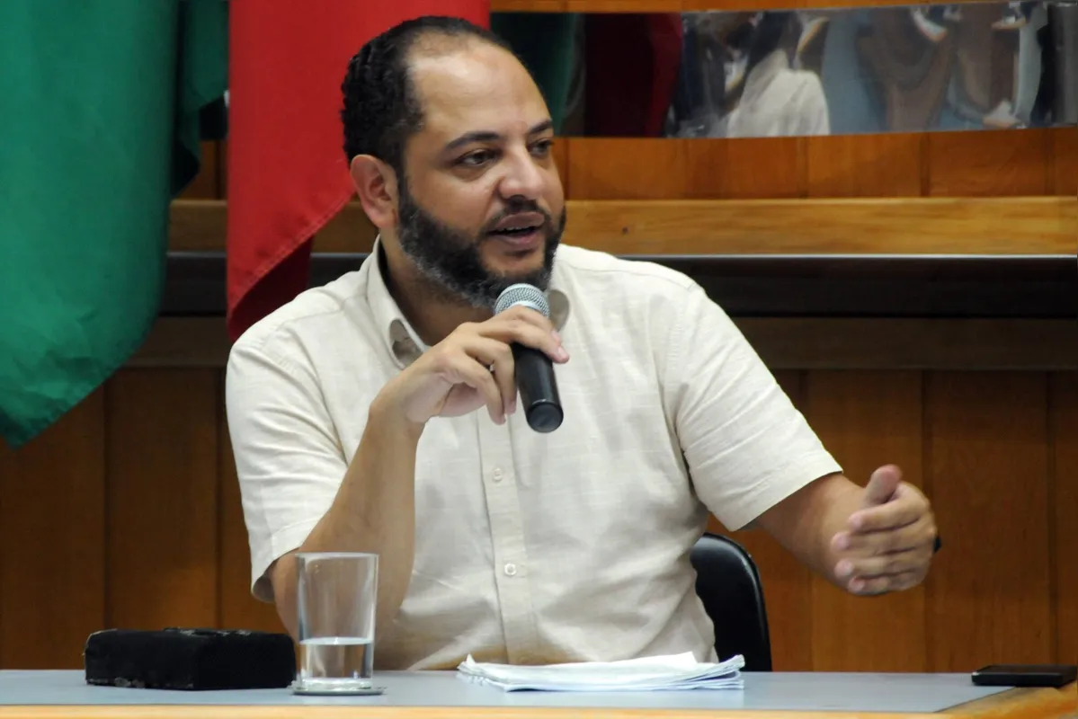 O diretor de Transporte da Companhia Municipal de Trânsito e Urbanização (CMTU), Wilson de Jesus, participou da sessão desta quinta (18) e falou sobre o transporte público na cidade. O convite foi feito pela vereadora Mara Boca Aberta (Pros).