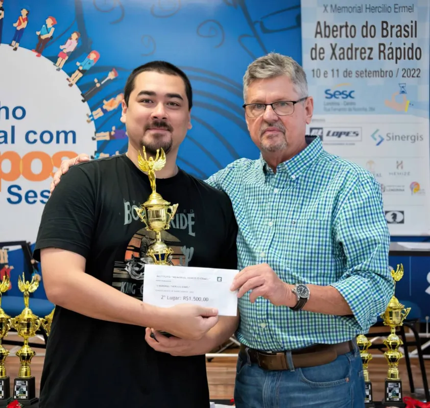O Grande mestre Alexandre Fier (Curitiba) foi vice-campeão do Memorial
