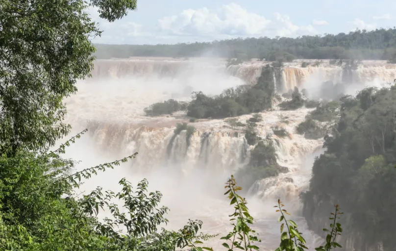 A vazão das Cataratas do Iguaçu bateu recorde nos últimos dias