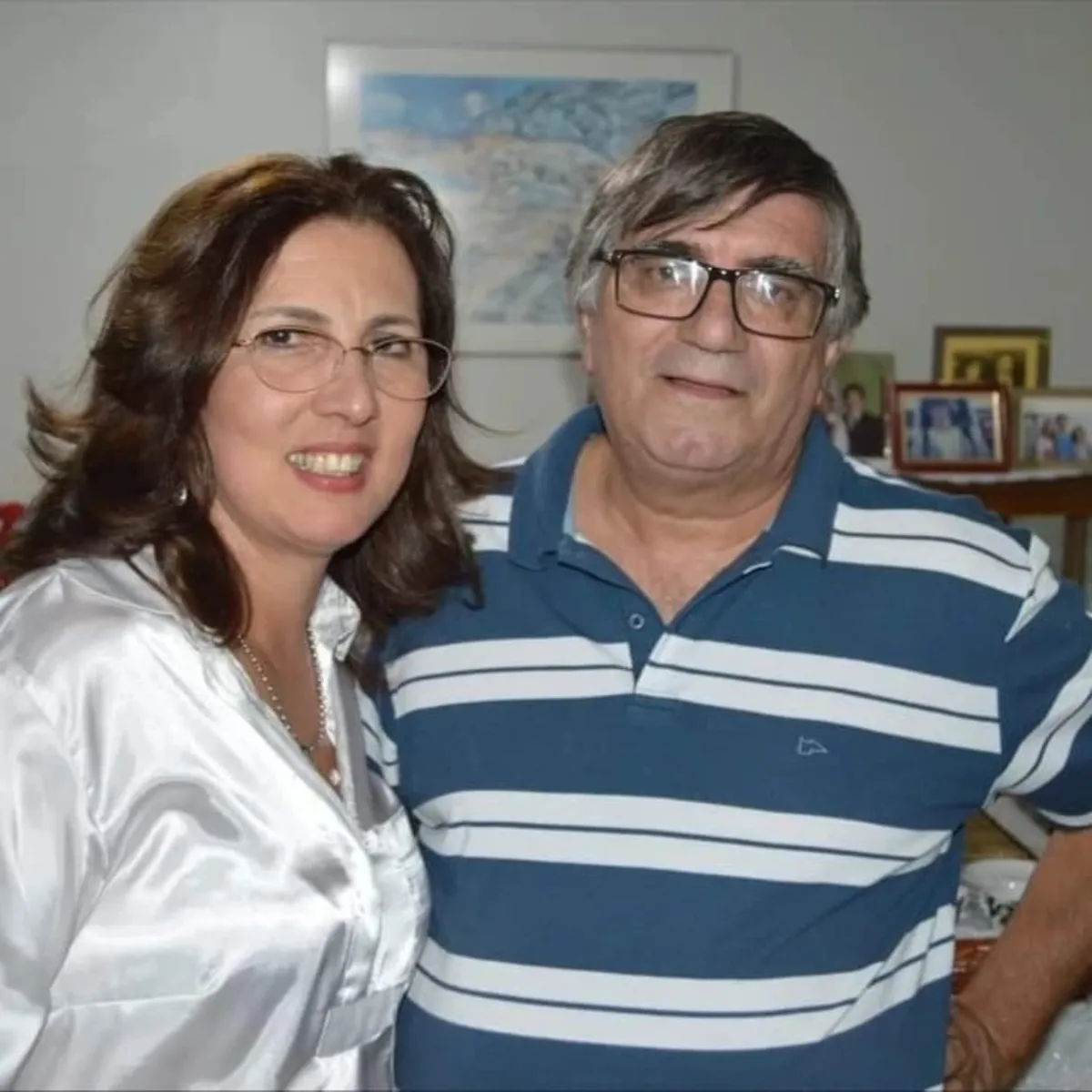 Jornalista Claudia Costa com o amigo e fotógrafo Anibal Vieira