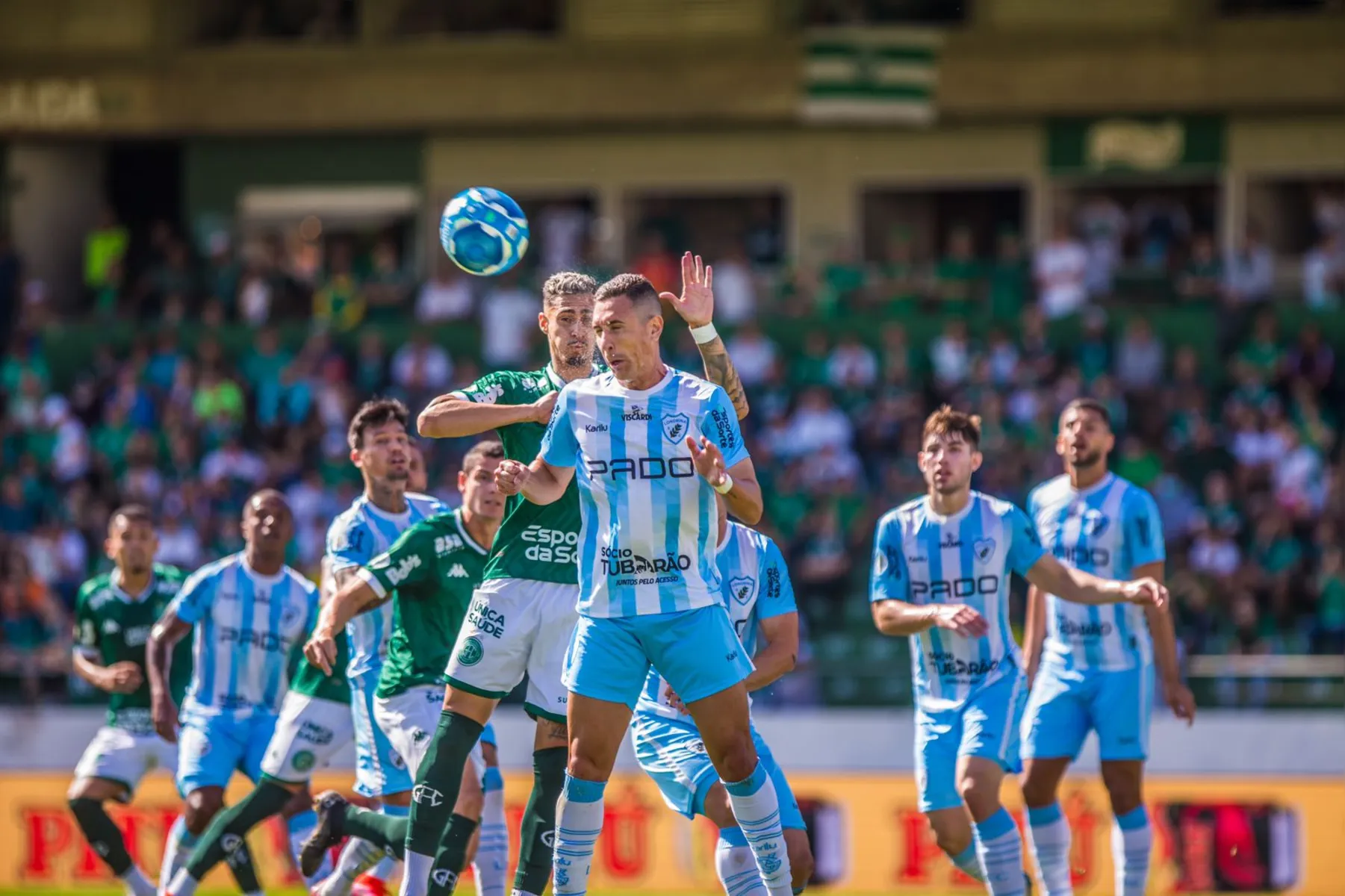A esperança para o Londrina fazer as pazes com o bom futebol é a chegada de reforços, aproveitando a janela de transferências que está aberta até dois de agosto