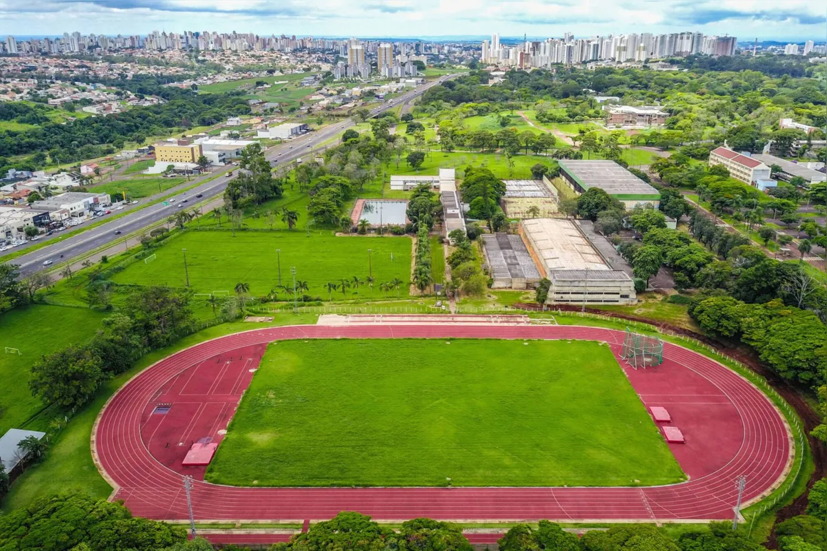 A UEL é considerada uma das melhores universidades estaduais do Brasil