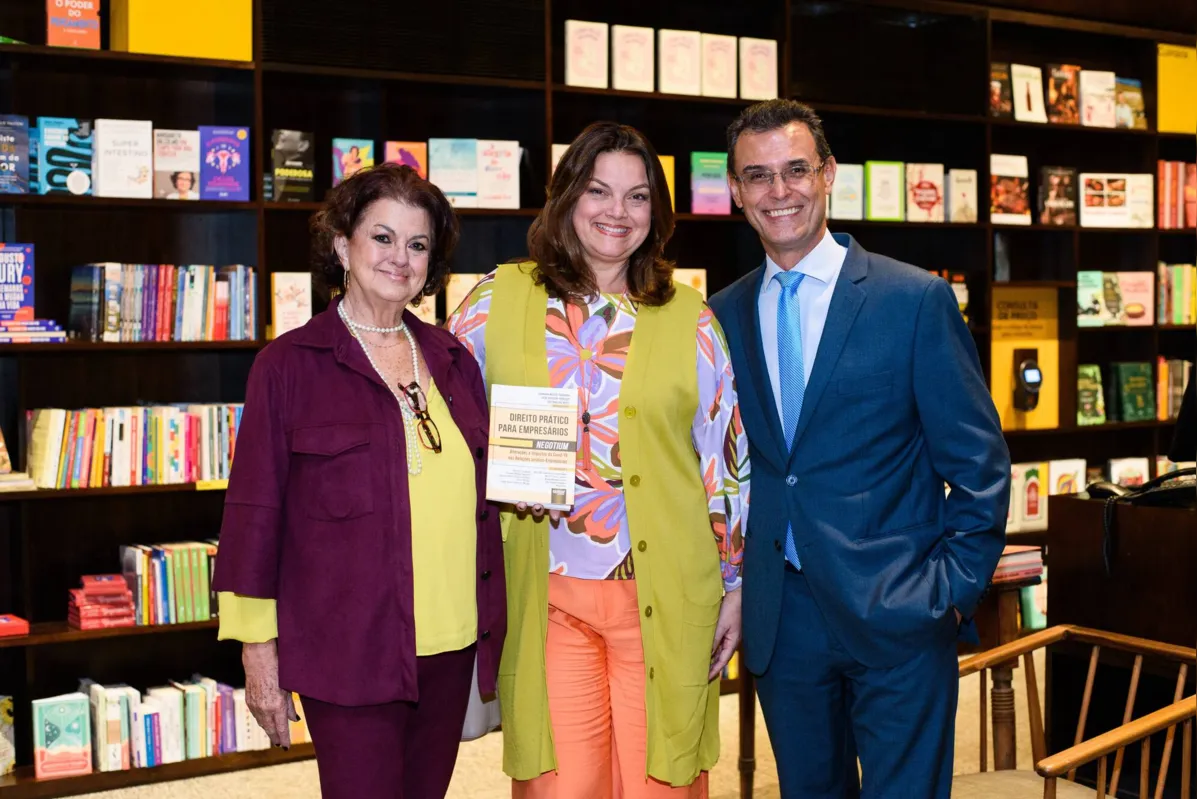 Maria Sinnema Gomes, Karen Sinnema  e Dely Dias das Neves