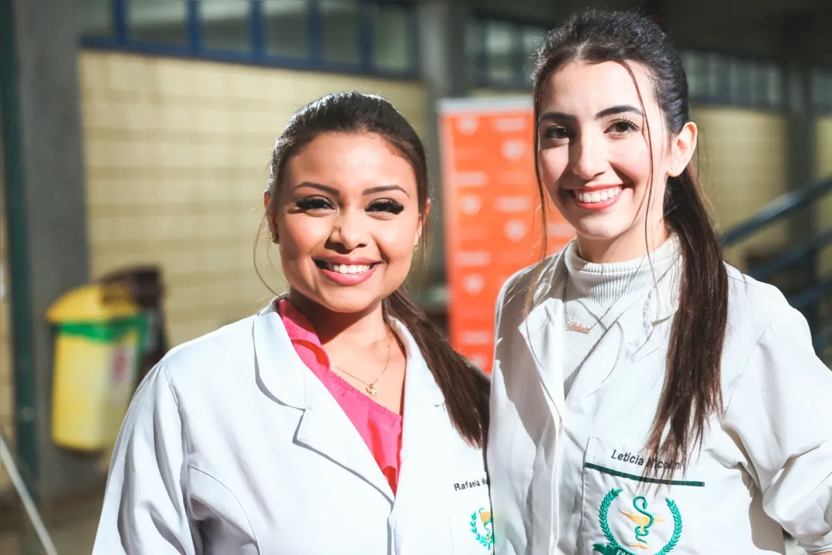 Rafaela Luiza da Silva Moura e Leticia Nicolini Matias