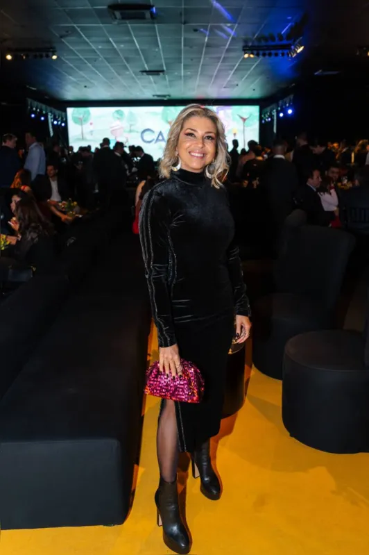 Moda? É com ela! À frente da Sapattaria Calçados, Luiza Barcelos Londrina, entre outros endereços, a empresária fashion Karen Hummig