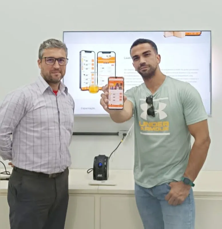 Thiago Spiri Ferreira e Alan Kowalski
