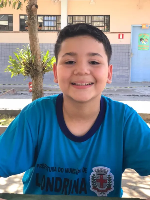 Gustavo Cardoso de Sá, aluno da Escola Municipal Professor Hélvio Esteves