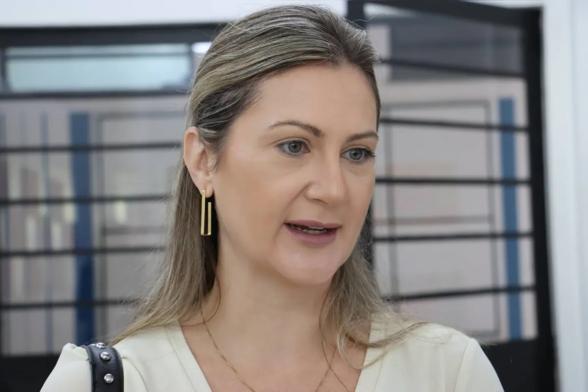 Liz Paduletto Rodrigues, responsável pelas relações internacionais da Prefeitura de Londrina: "Decidimos fazer uma ação que conectasse as crianças daqui com as de Portugal, uma vez que o idioma não é uma barreira”