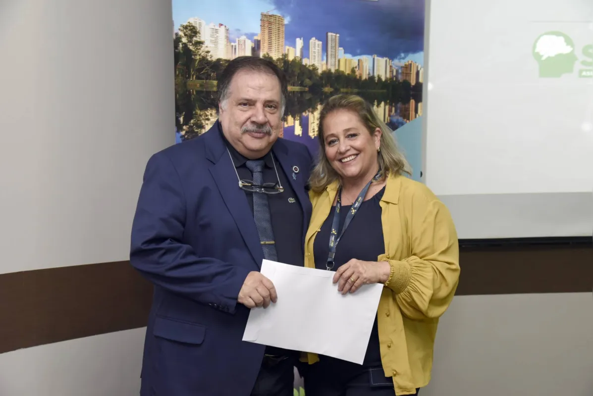 Dr .Oswaldo de Oliveira Junior e Dr. Carla Ceres Villas Miranda