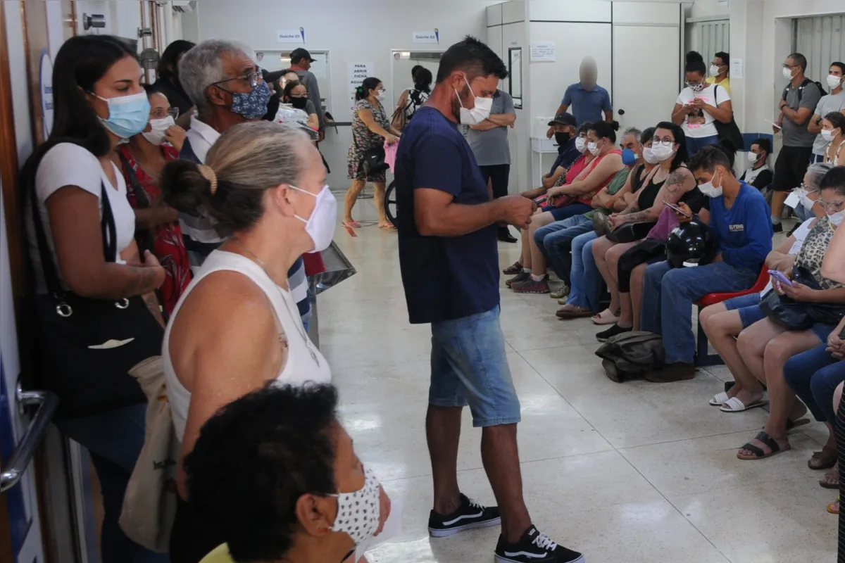 A recomendação continua para pacientes com sintomas respiratórios ou positivos para Covid-19 e acompanhantes, além de pacientes que tiveram contato próximo com caso confirmado durante o período de transmissibilidade da doença