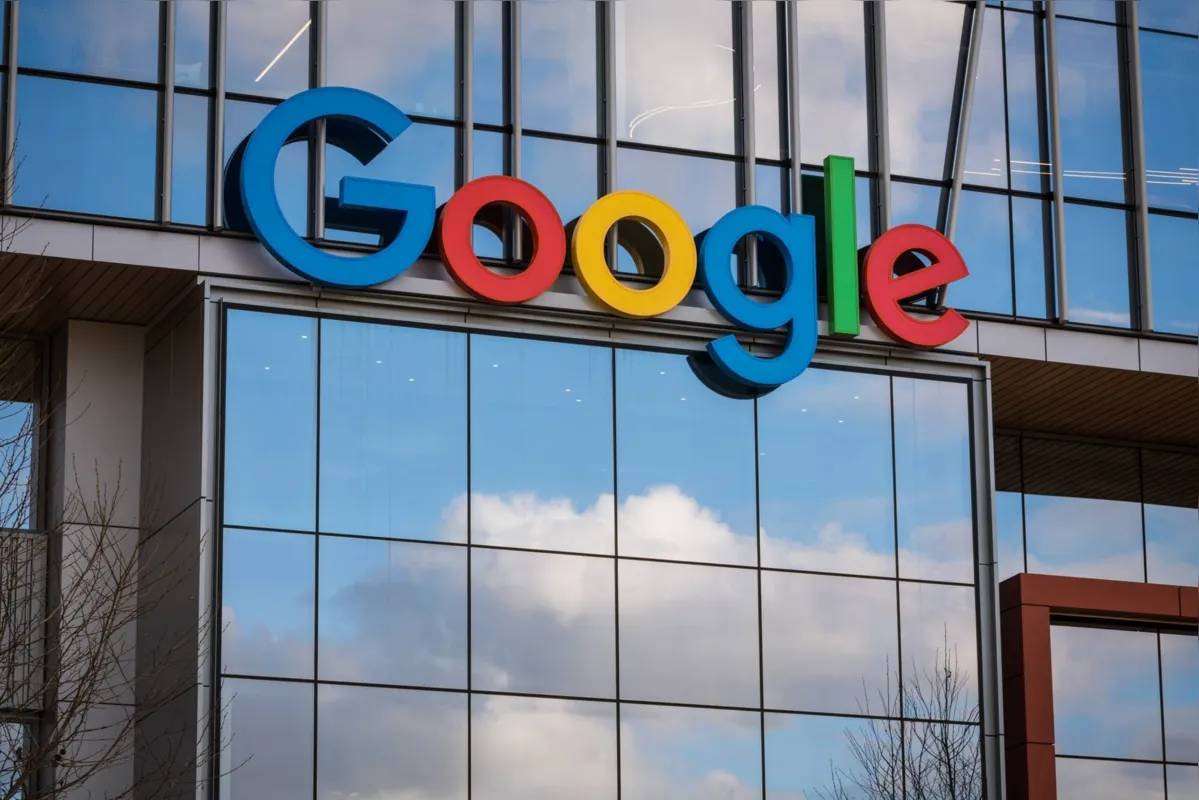 A empresa Google alegou ter um conjunto robusto de políticas que visam manter os usuários seguros e que devem ser seguidas por todos os desenvolvedores