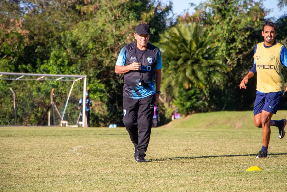 PC Gusmão dirigiu o Londrina em três partidas e ainda não somou pontos na série B