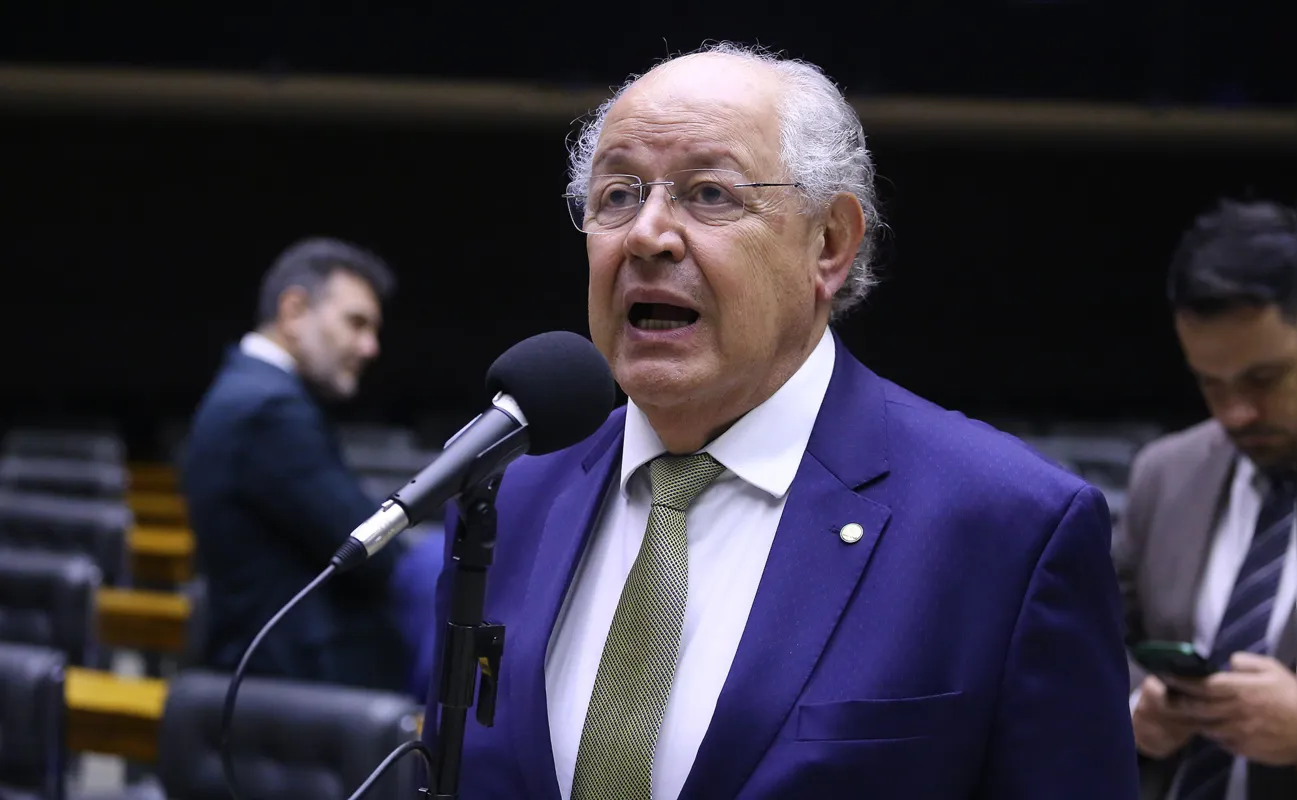 “O Brasil sofria e continuará sofrendo, até o novo sistema ser implantado, com o pior sistema tributário do mundo, o mais iníquo e injusto do mundo", afirma  Luiz Carlos Hauly (Podemos-PR)