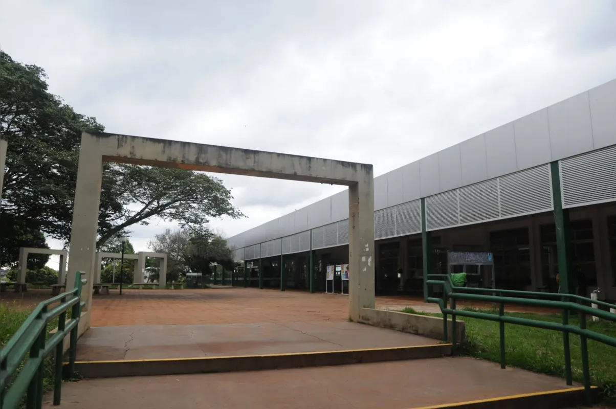 O Restaurante Universitário serve 2,5 mil refeições no almoço e outras 1,5 mil no jantar