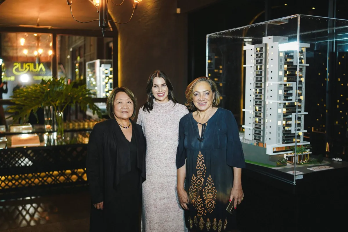 Fernanda Pires com Eliza Koyama e Márcia Ivale, da Architectural