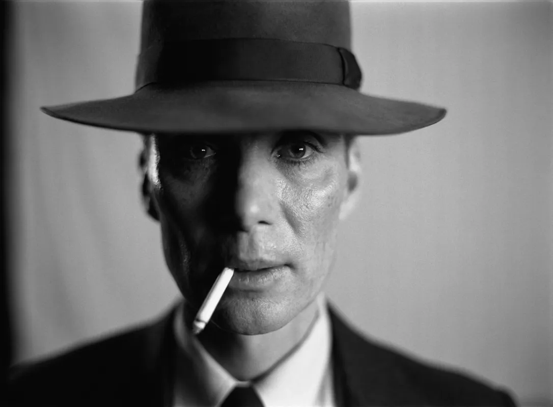 "Oppenheimer" resgata a história do líder do projeto Manhattan, que produziu as primeiras bombas atômicas