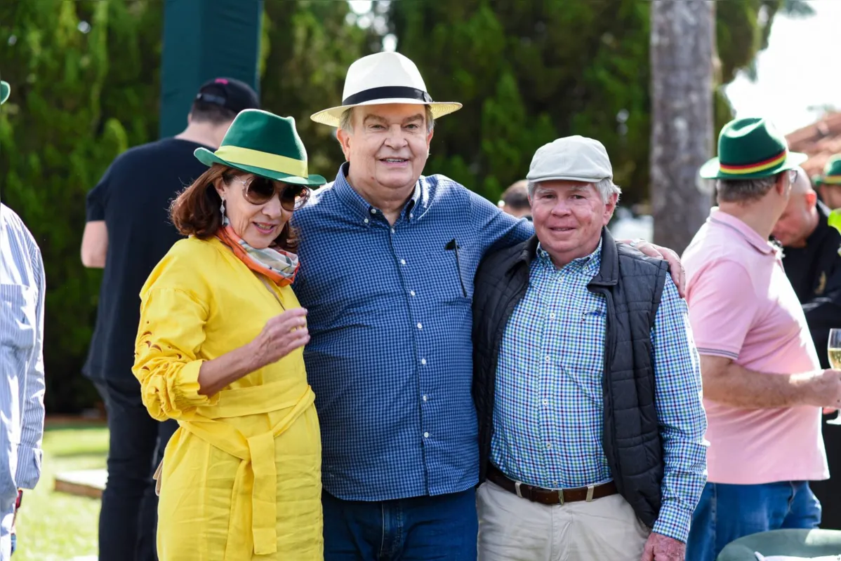Marina e Stephan Stremlow com o anfitrião Alfons Gardemann
