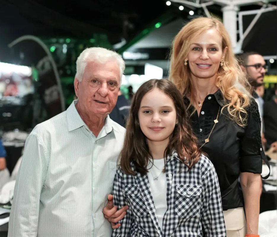 O idealizador do Dez Marcas, José Moacir Turquino, com a filha Andréa Turquino e a neta Helena Turquino