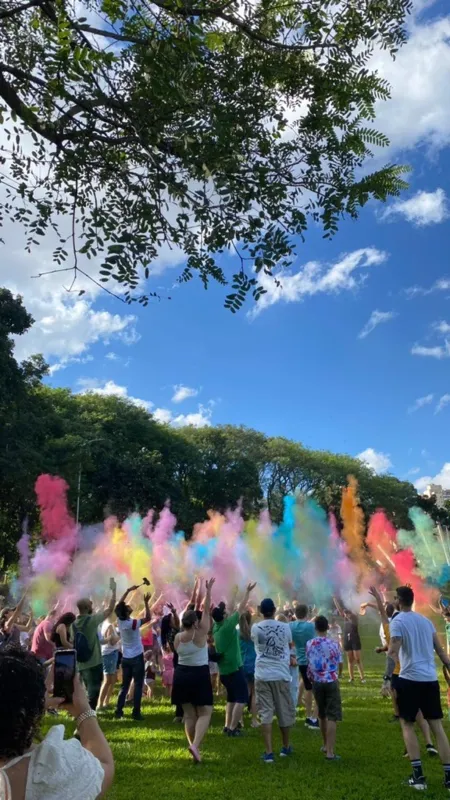 Comemoração do Festival das Cores, conhecido como “Holi”, em abril de 2023