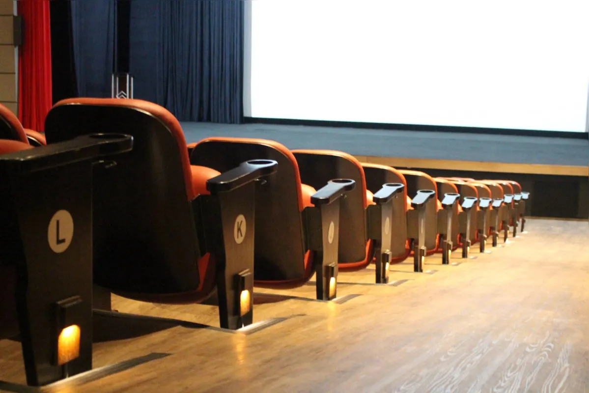 Imagem ilustrativa da imagem Com público pequeno e fiel, cinemas de ruas resistem em Londrina