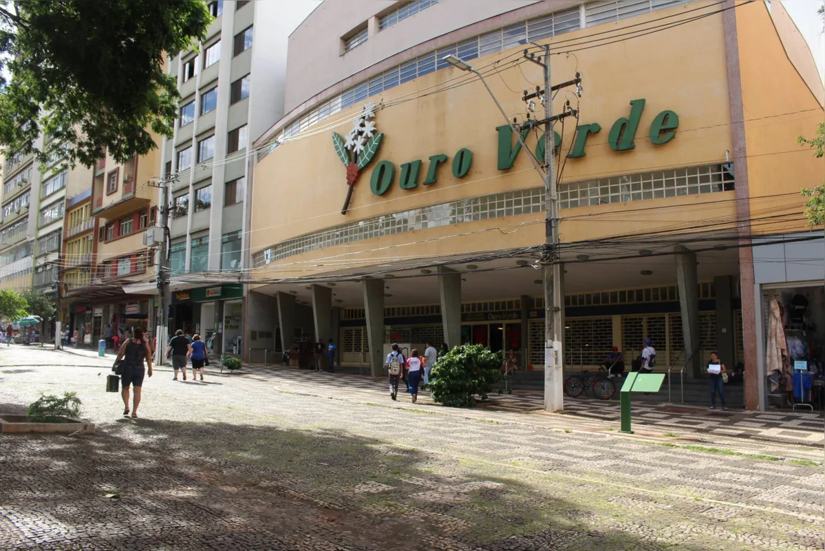 Imagem ilustrativa da imagem Com público pequeno e fiel, cinemas de ruas resistem em Londrina