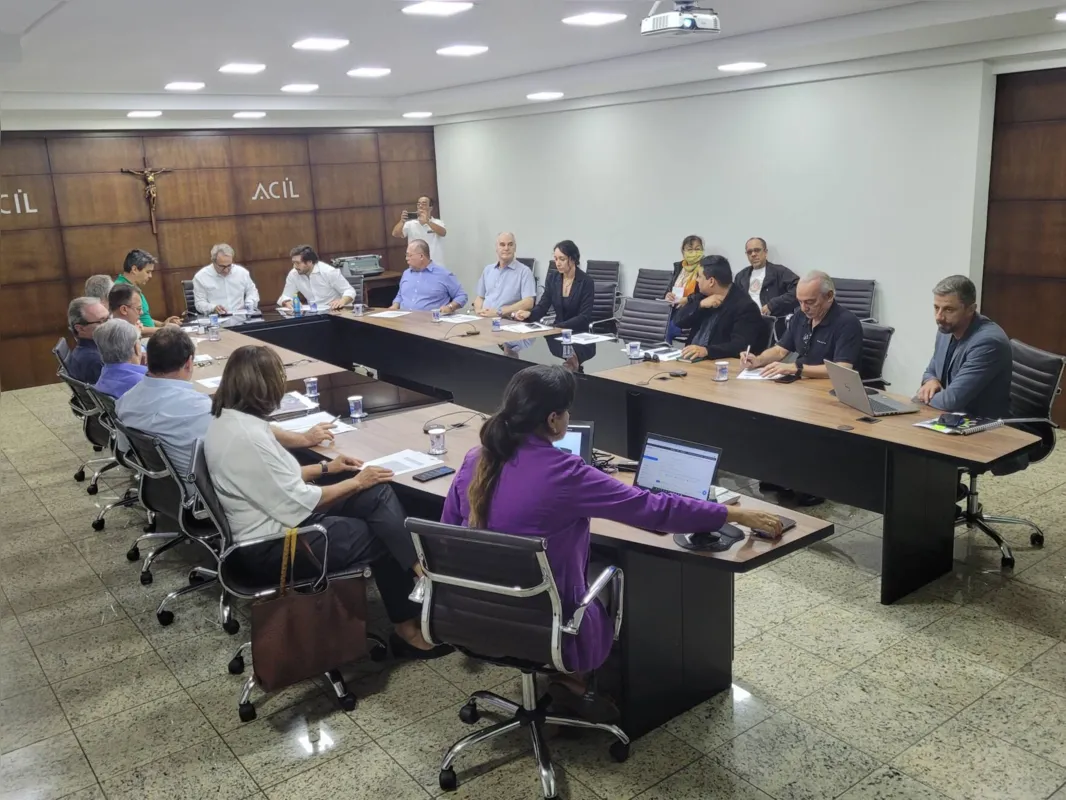 Representantes do setor público e privado da região ouviram representante do Governo Federal detalhes sobre traçado do Contorno Norte que servirá para o leilão que definirá nova concessionária da BR-369