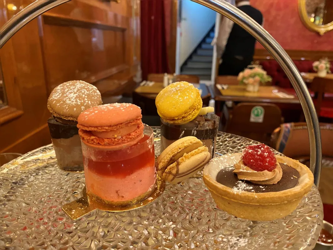 Imagem ilustrativa da imagem Como saborear um verdadeiro “afternoon tea”?