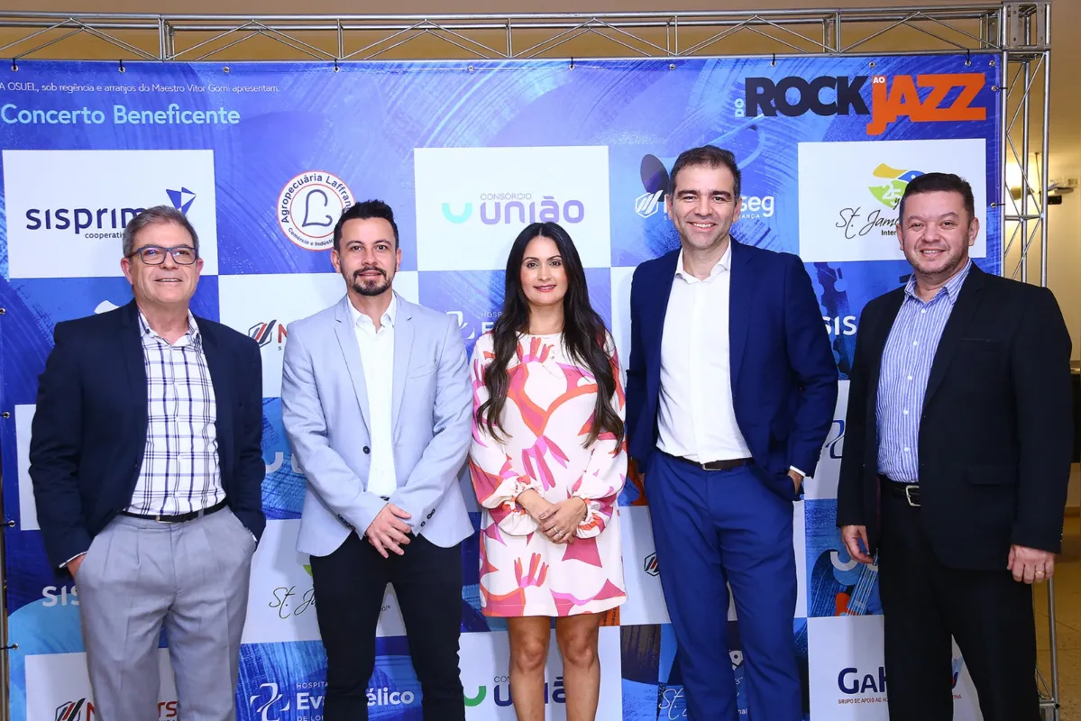 O Diretor Técnico Assistencial do Hospital Evangélico de Londrina, Dr. João Roberto Pazini, o Diretor do Plano de Saúde Hospitalar, Sr. Felipe Leme, a Diretora do Hospital Evangélico de Londrina, Sra. Noemi Garcia Moraes, o Superintendente da AEBEL, Sr. Eduardo Bistratini Otoni e o Diretor Executivo da AEBEL, Sr. Lincoln Vieira Magalhães